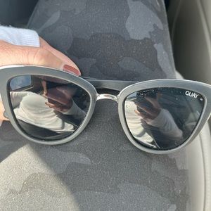 Quay sunglasses black frames